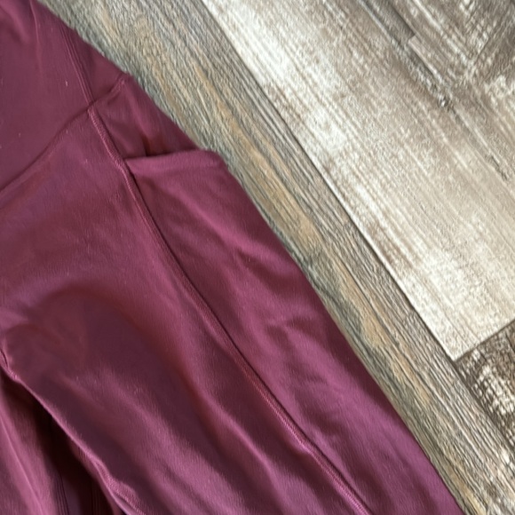 lululemon Athletic Women Beautiful Leggings, Size 4 - Picture 6 of 12